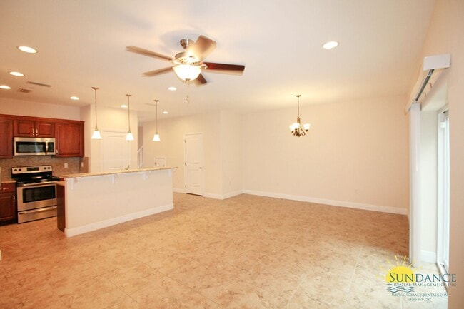 Photo - Nice 3 Bedroom Townhouse in The Palm Reserve