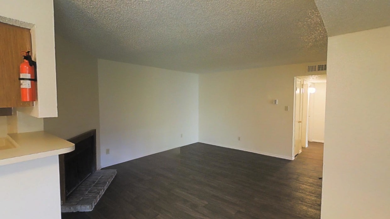 Photo - Oaks of Denton Apartments