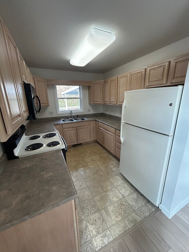 Photo - 140 Randolph St