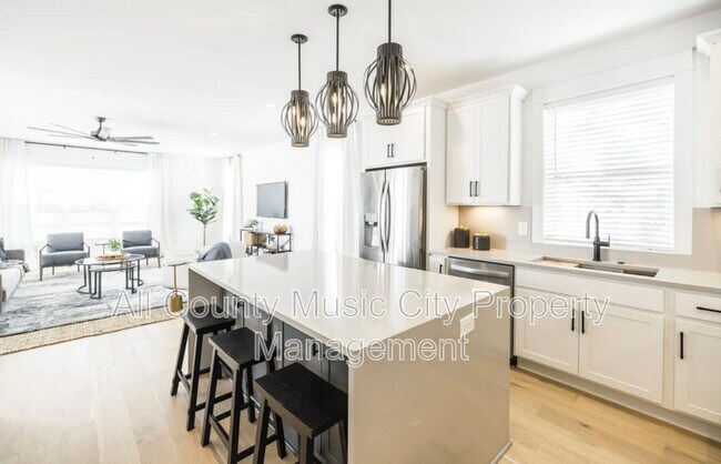 Photo - 507 Summit St