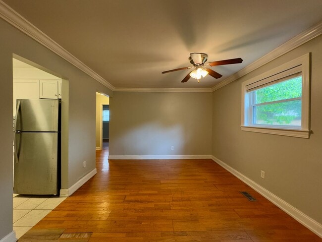 Photo - Charming 3 Bedroom/2 Bathroom Apartment in Cockeysville, MD! Unit B