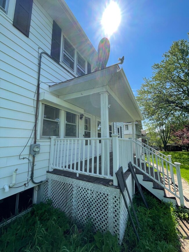 Photo - 104-104 Morley Pkwy Unit 104