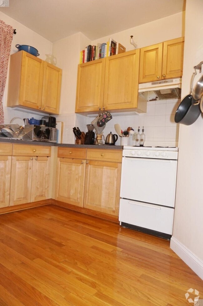 Building Photo - 1 bedroom in Allston MA 02134 Unit 4 COPY Rental