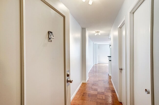 1301 20th St NW Unit 514