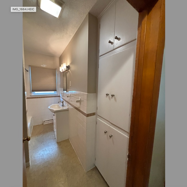 Photo - 1809 B Avenue