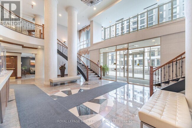 Photo - 156 Enfield Pl Unité 2016