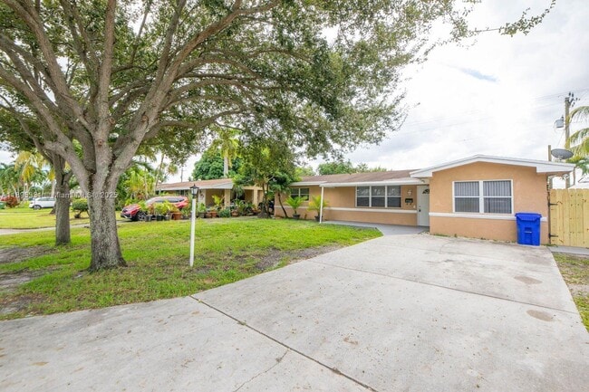 Photo - 7720 NW 15th St
