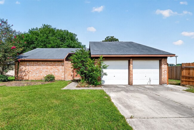 Photo - 711 Leicester Ln