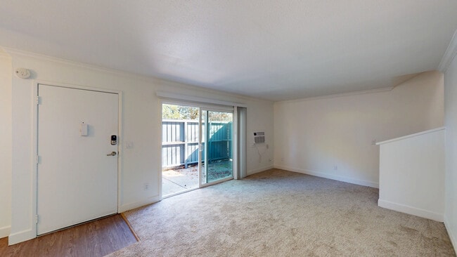 Photo - 390 Alameda del Prado