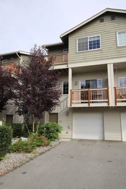 Building Photo - 2 Bedroom Condo near Downtown!