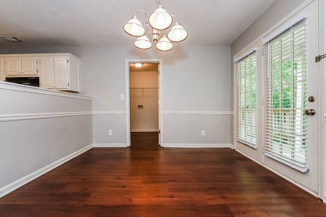 Photo - 114 Misty Ridge Trail