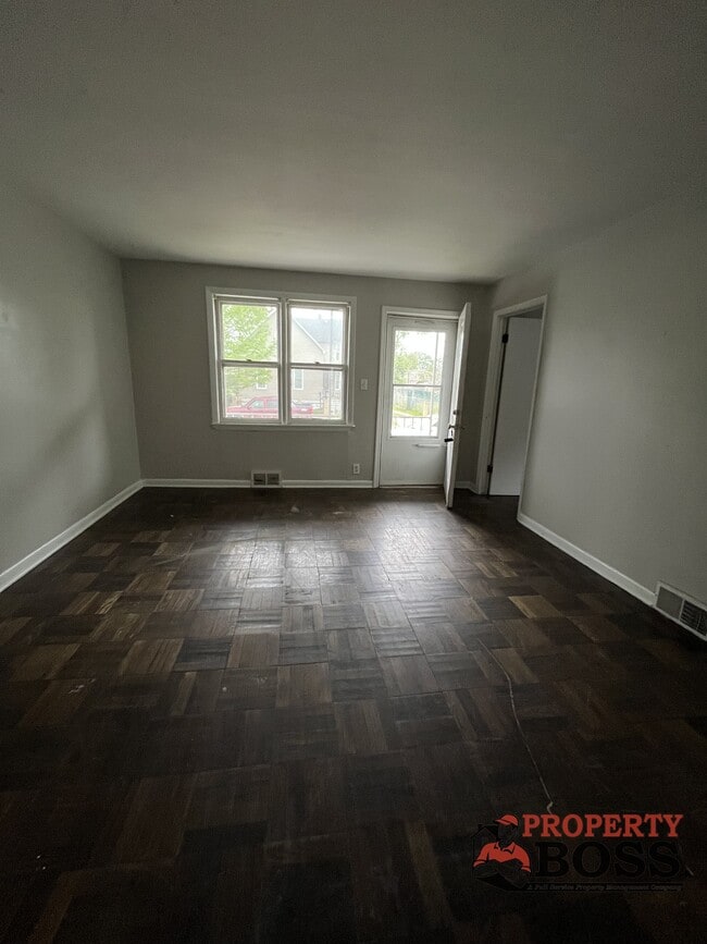 Photo - 4734 Johnson Ave