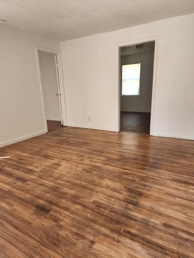 Photo - 1213 E Shaw St