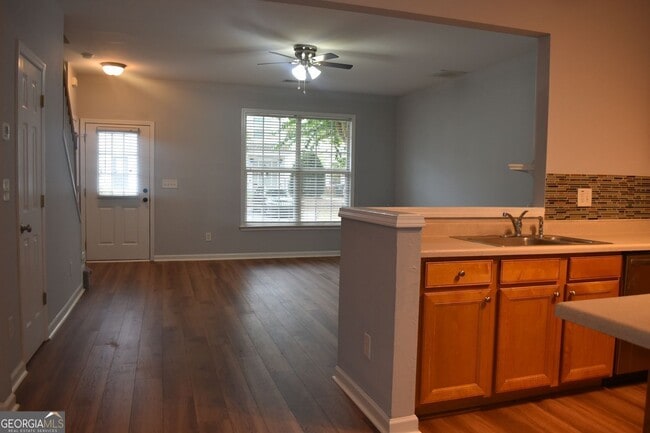 Photo - 1078 Prestwyck Ct