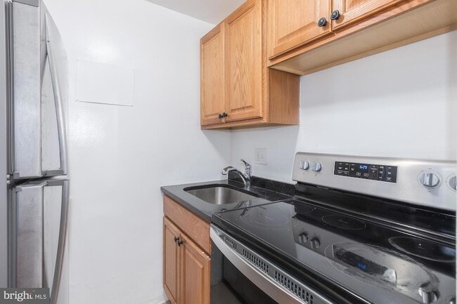 Photo - 2141 I St NW Unit 316