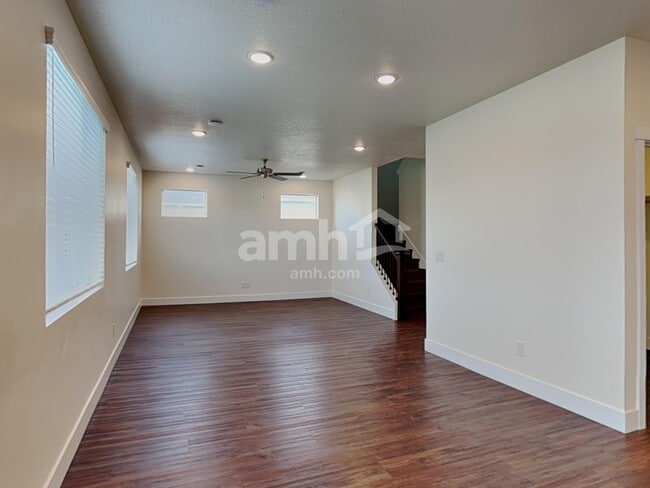 Photo - 9516 Aviara St