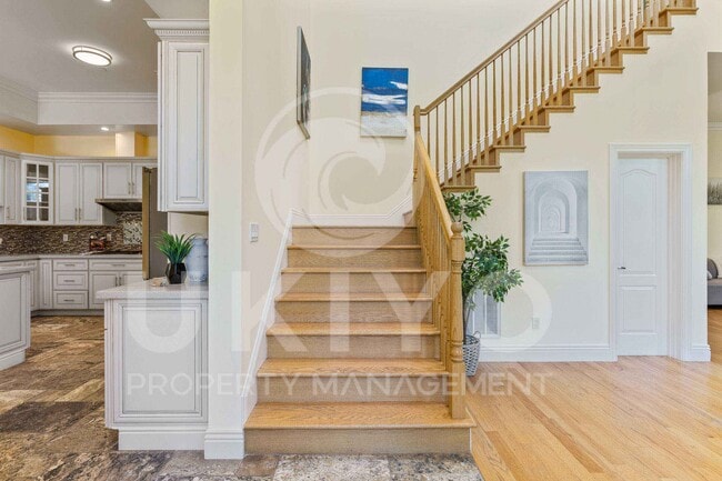 Photo - 6588 Longwalk Dr
