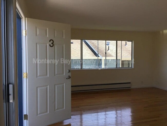 Photo - 900 Belden St Unit 3