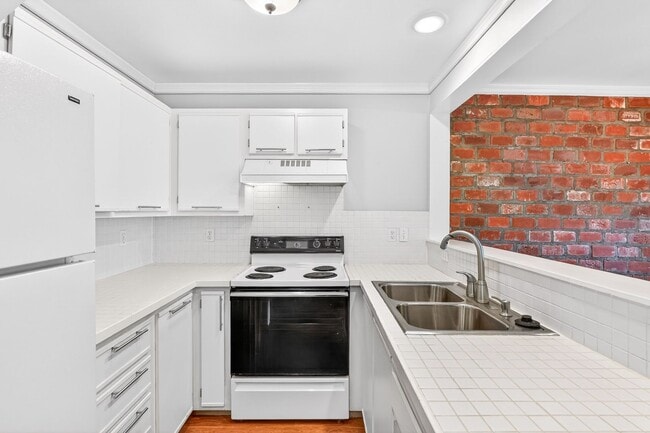 Photo - Great Location! 2 bedroom, 2.5 Bathroom Townhouse in Orchard Hills!!