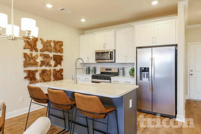 Photo - 13 Beautyberry St