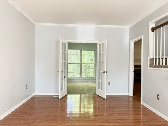 Photo - GORGEOUS COLONIAL IN WOODBRIDGE!