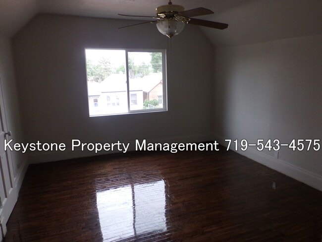 Photo - South- side Apartment  1 Bedroom/1 Bath  $775/$775 washer/dryer included Unit 823 Brown Ave. #B