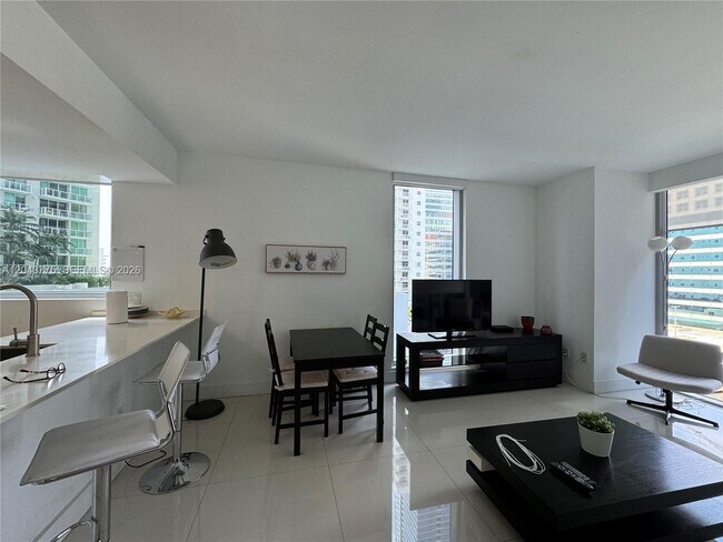 Photo - 1300 Brickell Bay Dr Unit 901