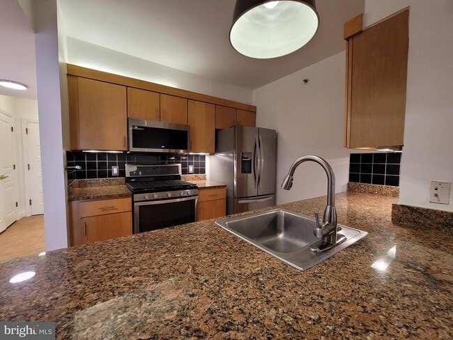 Photo - 616 E St NW Unit 1007