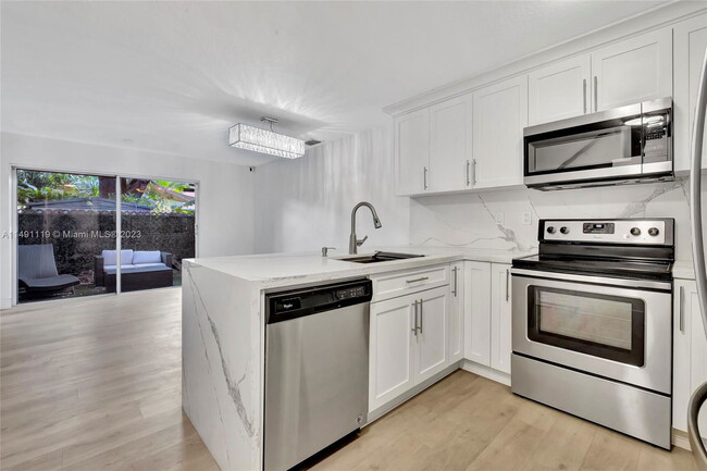 Photo - 3130 Bird Ave