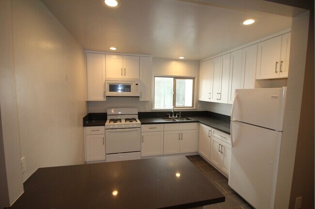5055 Laurel Canyon Blvd Unidad 5
