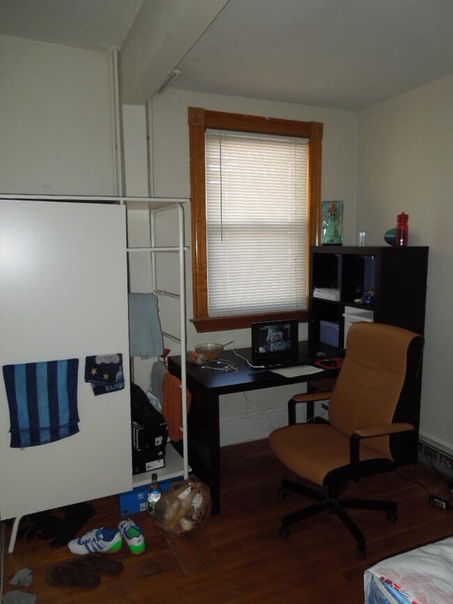 Photo - 132 Glenville Ave