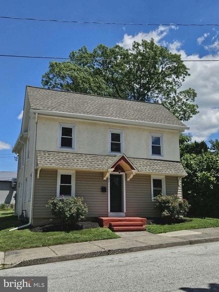 Photo - 27 N Front St