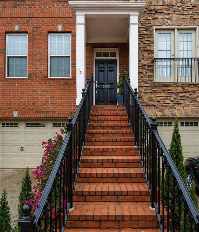 Building Photo - 6008 Manchester Cir