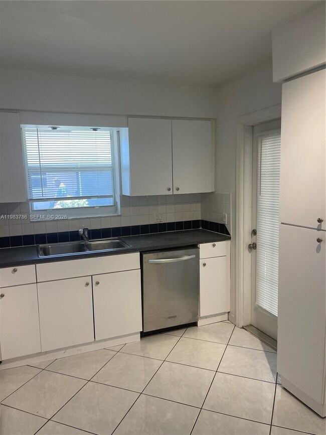 Photo - 1820 N 17th Ave Unit 1