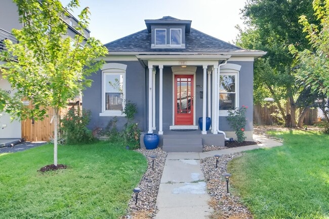 Building Photo - Cute Home In Fantastic Berkeley Location