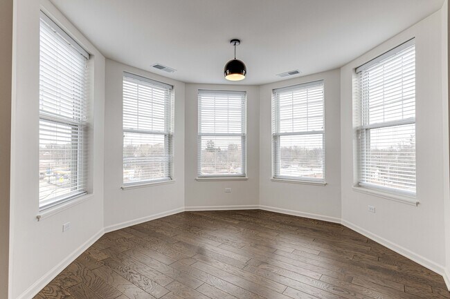 Photo - 115 Lake St Unit 313