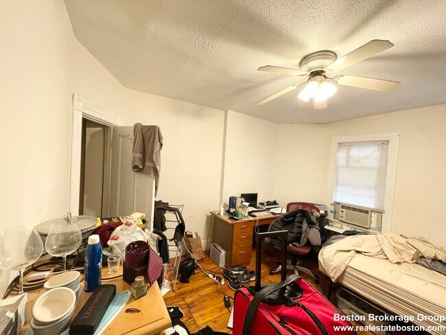 Photo - 81 Windsor St Unit T