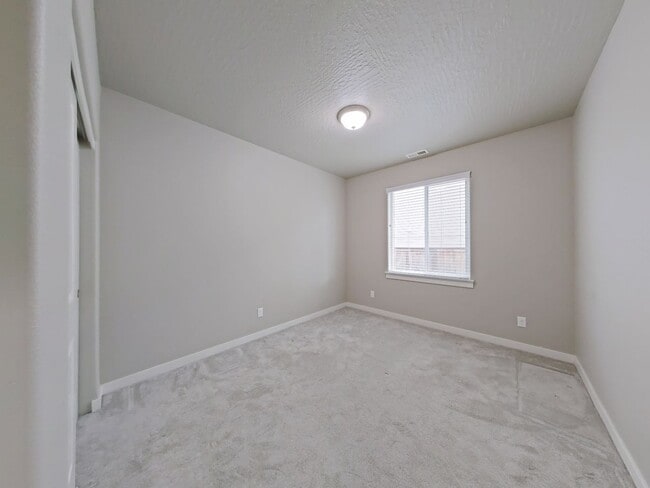 Photo - Modern 3 Bedroom House ~ NW Albany ~ Dog Friendly