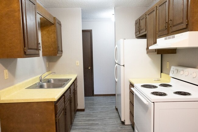 Lakewood Apartments