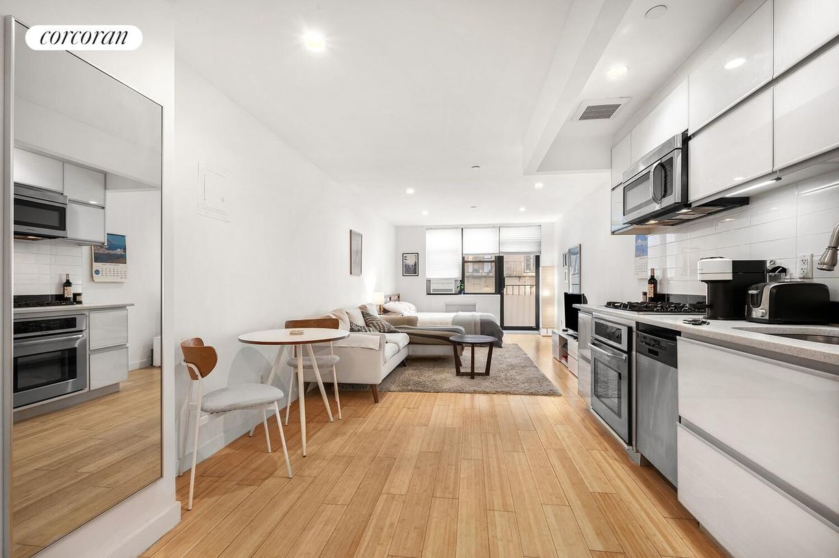 Photo - 237 S 1st St