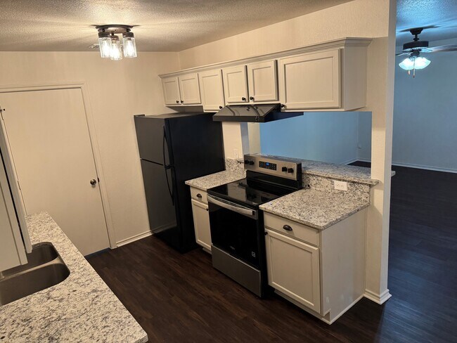 Kitchen Bar Area - 203 San Angelo Ave
