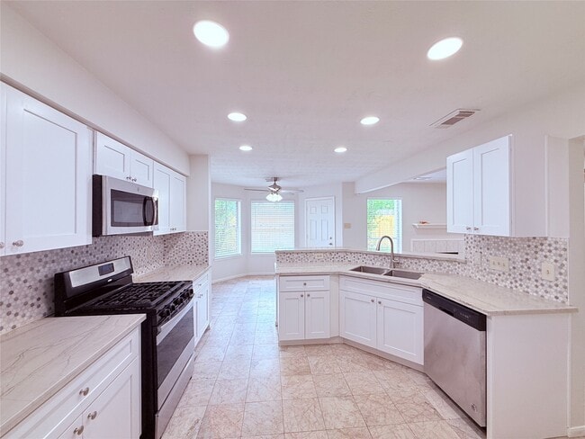 Photo - 13407 Carruth Ln