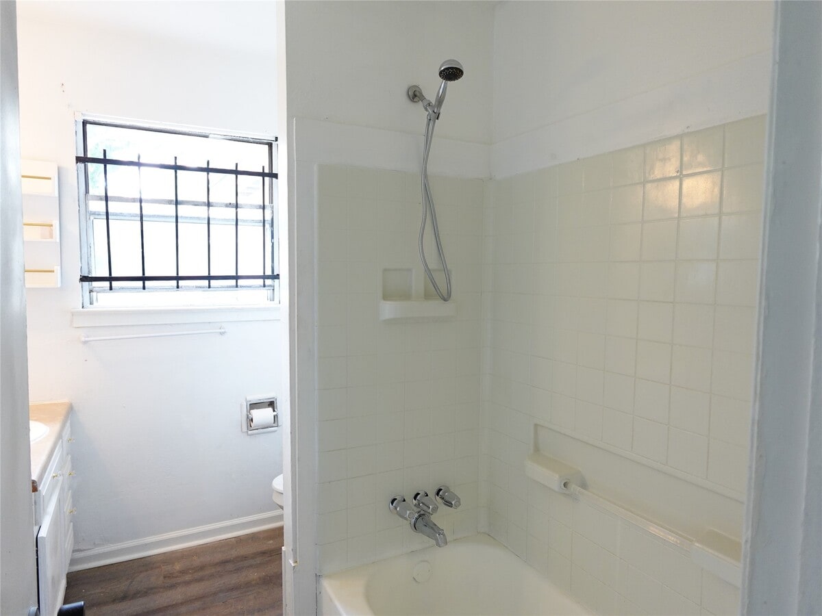 Photo - 8022 Woodlyn Rd
