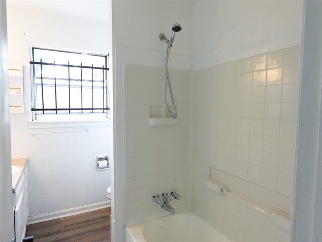 Photo - 8022 Woodlyn Rd