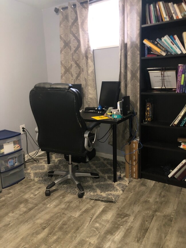 OFFICE - 5112 Hollywood Rd Unit Furnished 4 Bedroom House in College Park