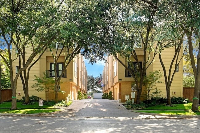 Building Photo - 4050 McKinney Ave Unit 6