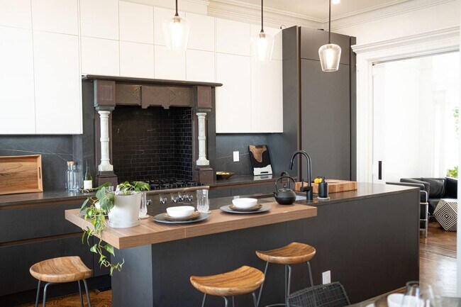 Photo - 625 Decatur St