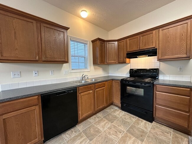 Photo - 2429 Gooseberry Cir