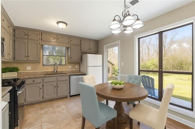 Photo - 4709 Trickum Rd