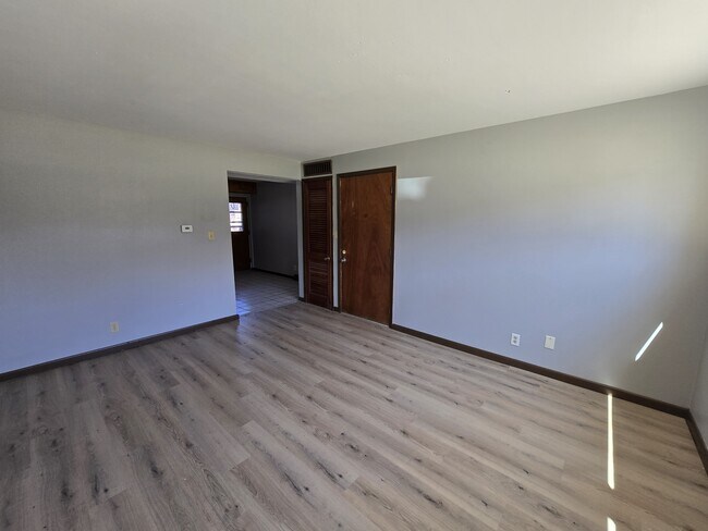 Photo - 804 W Mullan Ave